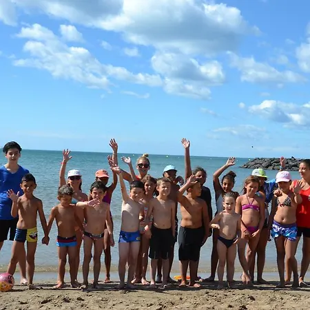 Camping Les Salisses Campingplatz Vias