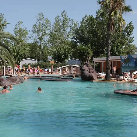 Camping Les Salisses Vias