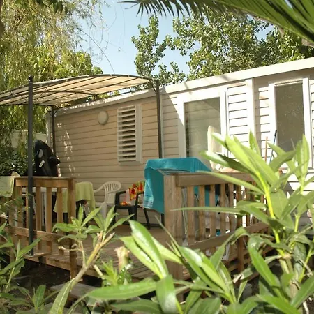 Camping Les Salisses Vias